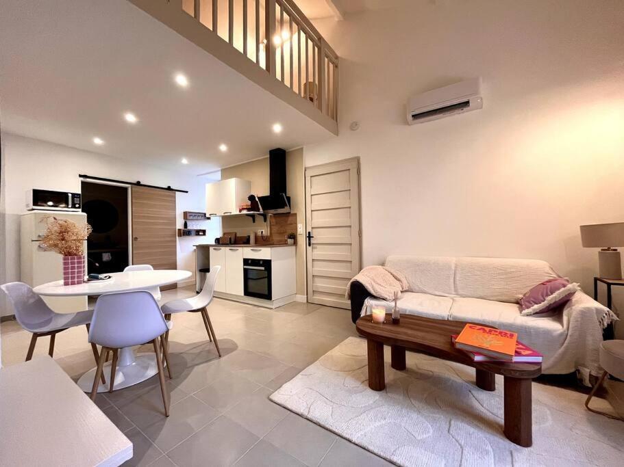 Appartement De Charme Avec Mezzanine *